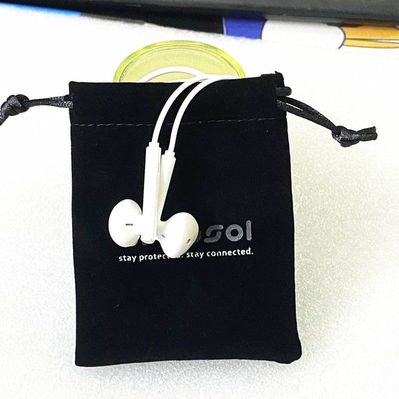 velvet earphone drawstring pouch black